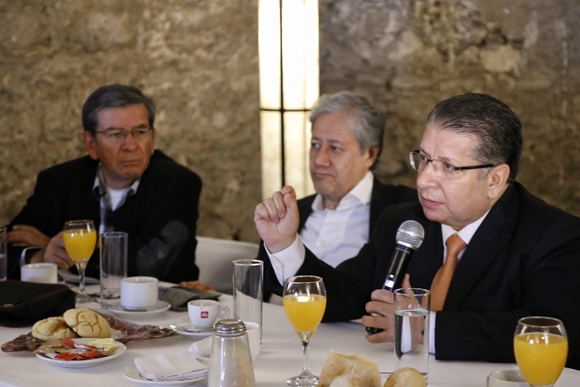 Con mal candidato en Puebla el PRI se desploma: Doger