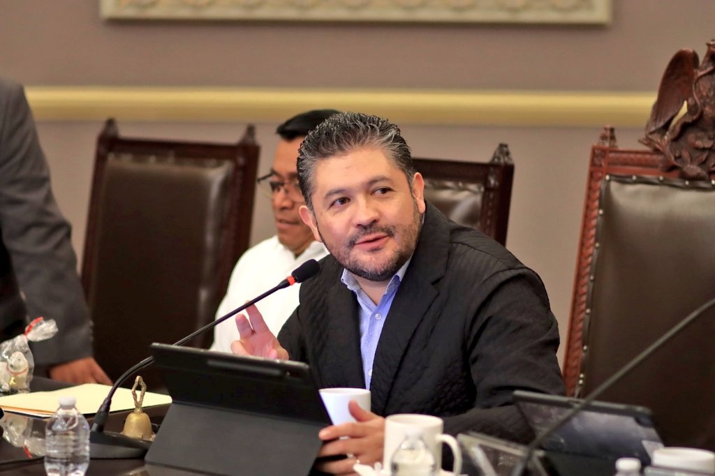 Adiós al PRI: Enrique Rivera buscará la alcaldía de Chignahuapan con el PVEM