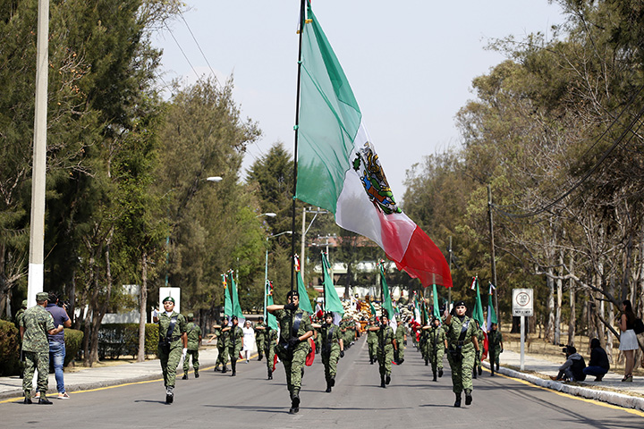 Estas son las calles cerradas y vías alternas por el desfile del 5 de Mayo