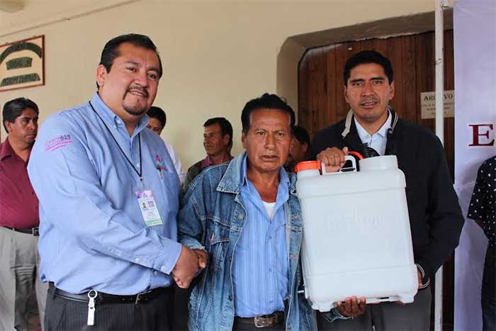 Entrega Ayuntamiento de Huejotzingo apoyos a campesinos