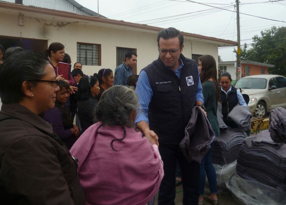 Inaugura Juan Pablo Piña su casa de gestión en Hueytamalco