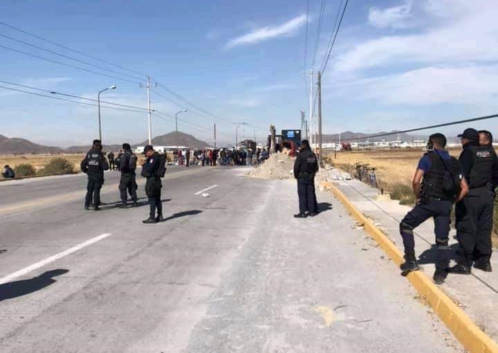 Bloquean acceso a zona de industria militar por conflicto con gasera