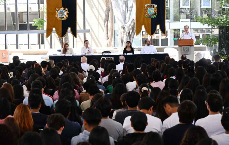 Rector Lomelí inaugura ENES Oaxaca, da la bienvenida a la primera generación de estudiantes
