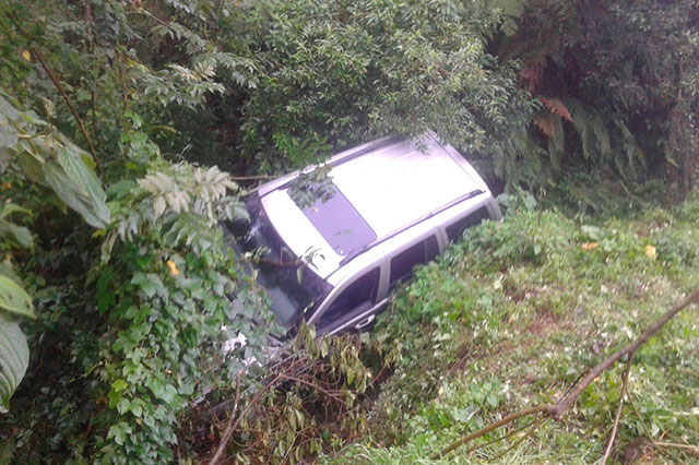 Camioneta volcada en Teziutlán tenía reporte de robo