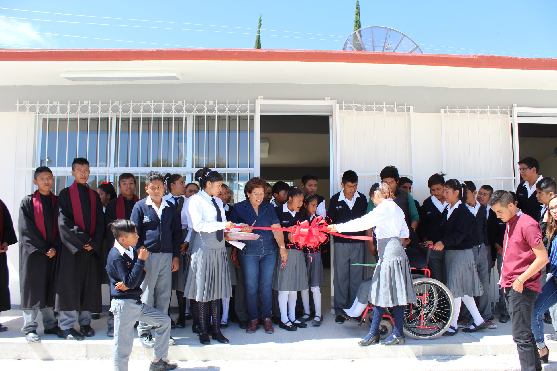 Inauguran en Tepexi obras educativas