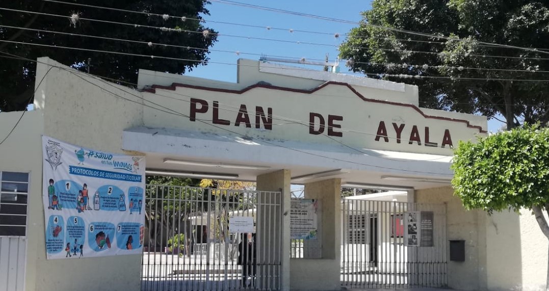 Roban equipo de cómputo en primaria Plan de Ayala en Tehuacán 