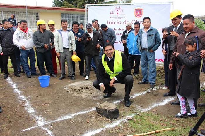 Ayuntamiento inicia obras en dos escuelas de Huejotzingo