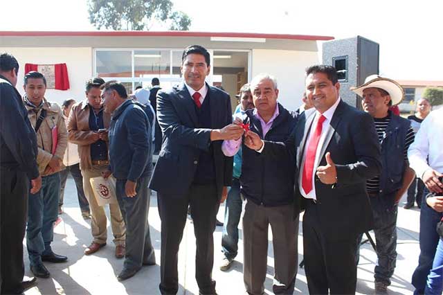 Invierte Ayuntamiento de Huejotzingo 1.6 mdp en obras para escuelas