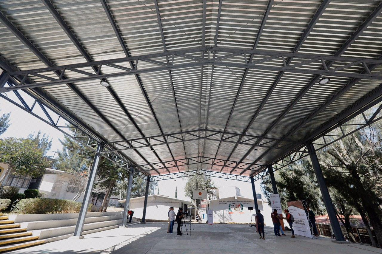 Rivera dignifica espacios escolares en la Romero Vargas