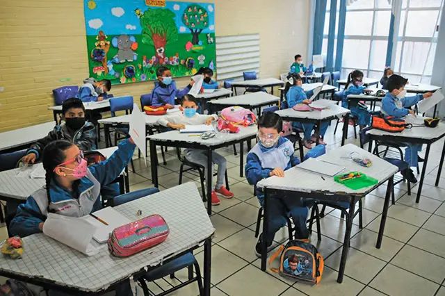 Deben volver a clases presenciales todos los días en la de CDMX