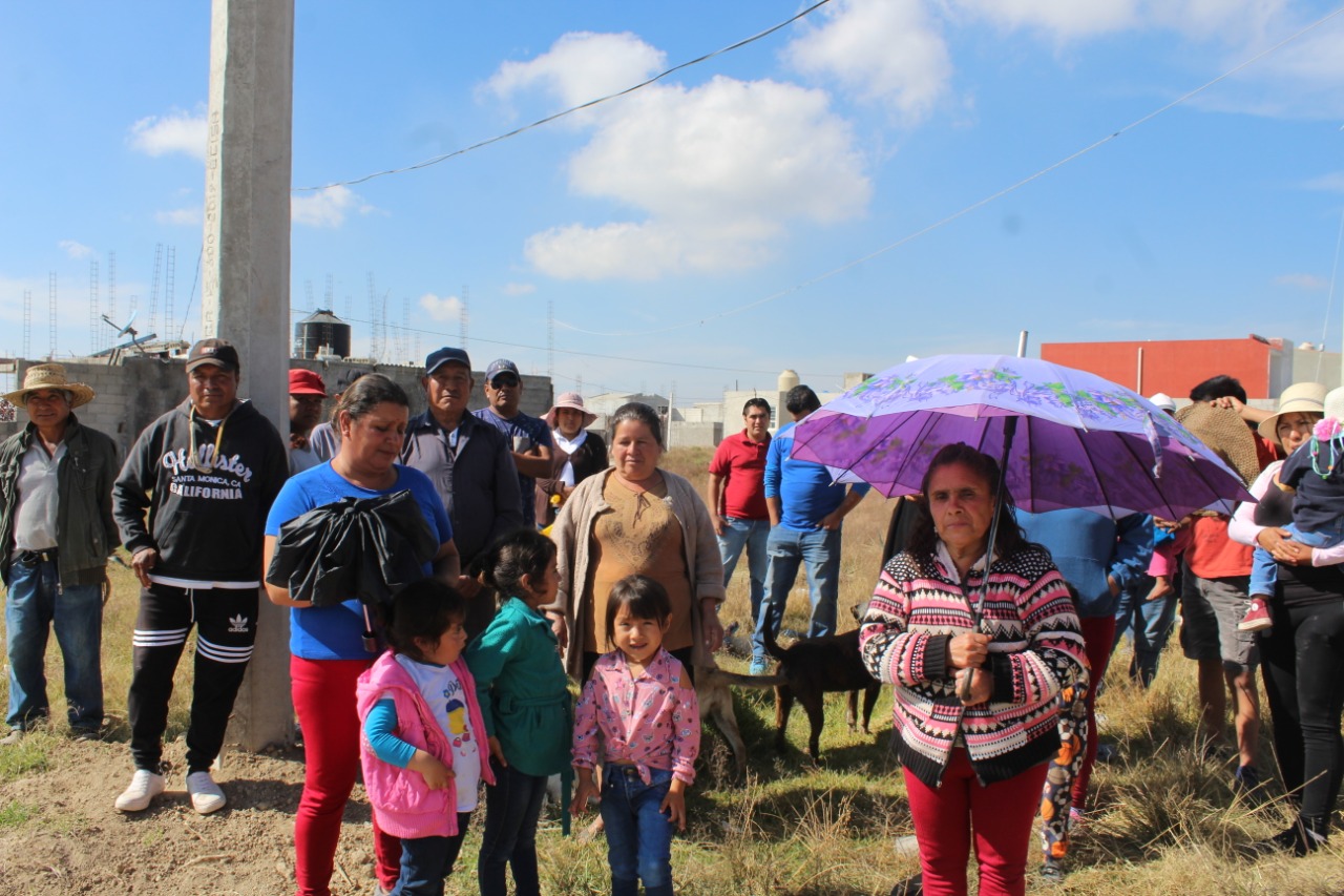 Exigen a Claudia Rivera obras en la colonia San Miguel Espejo