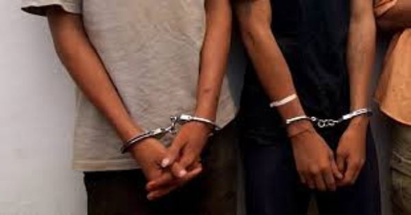 FGE confirma 20 personas detenidas por venta de alcohol adulterado