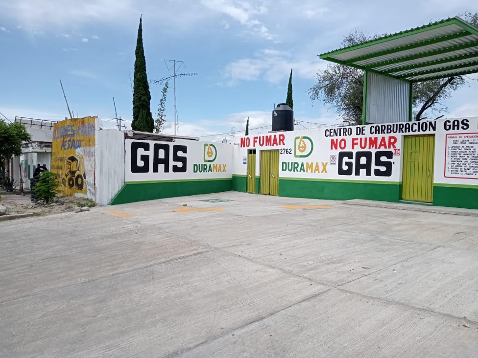 De manera irregular centros de carburación en Tehuacán llenan tanques de gas LP