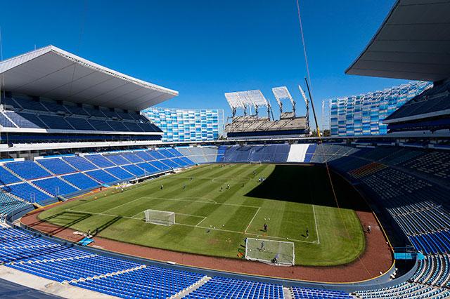 Pide Sergio Salomón a Club Puebla buenos resultados para entregar concesión del Cuauhtémoc