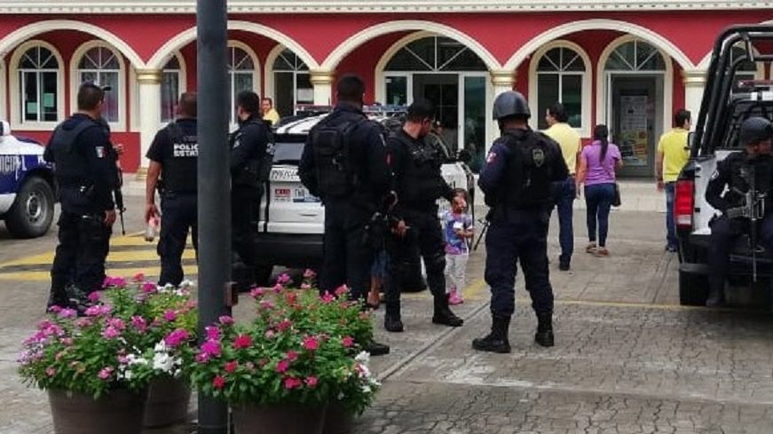 Investigan por moches a policías en Venustiano Carranza