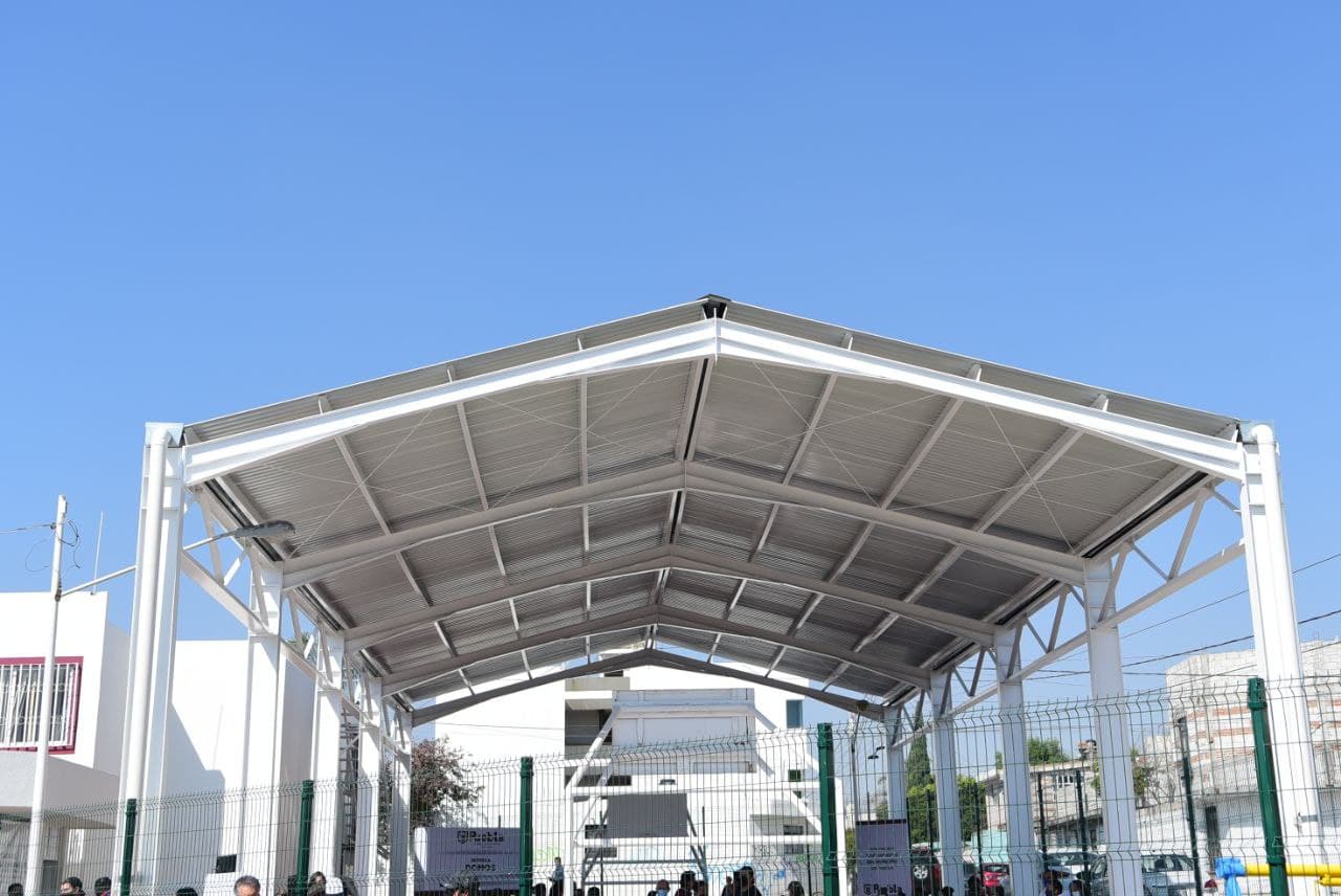 Ayuntamiento de Puebla instala domo en CDC Tres Cruces para atención en espacios abiertos