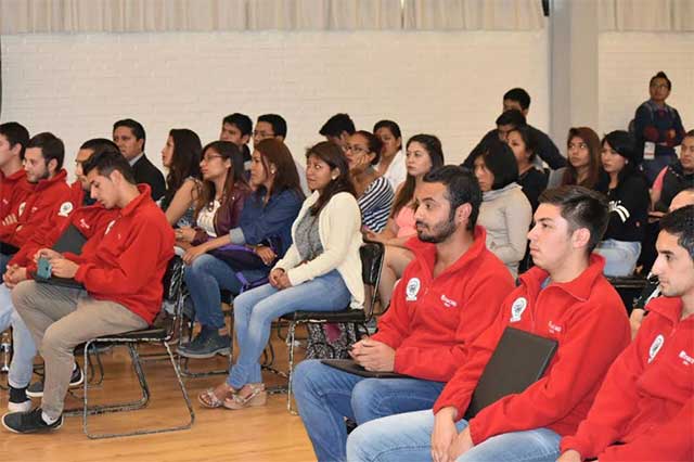 Concluye capacitación de 13 estudiantes chilenos en el Tecnológico de Tehuacán