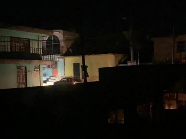 Por tercer día, colonias del sur de Puebla quedan en la oscuridad