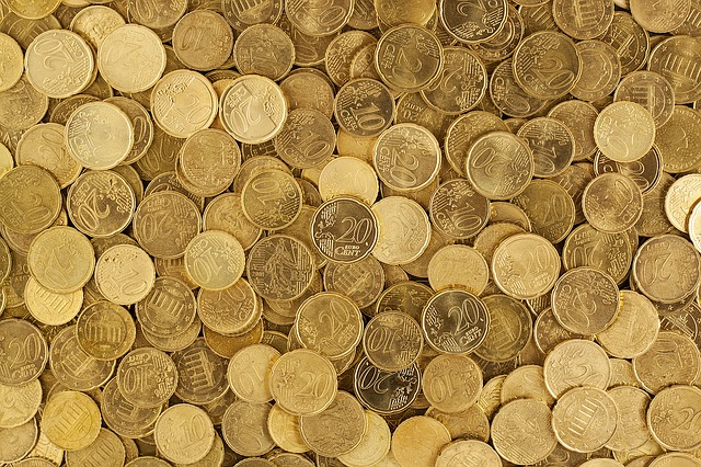 Albañiles se encuentran monedas de oro en casa antigua