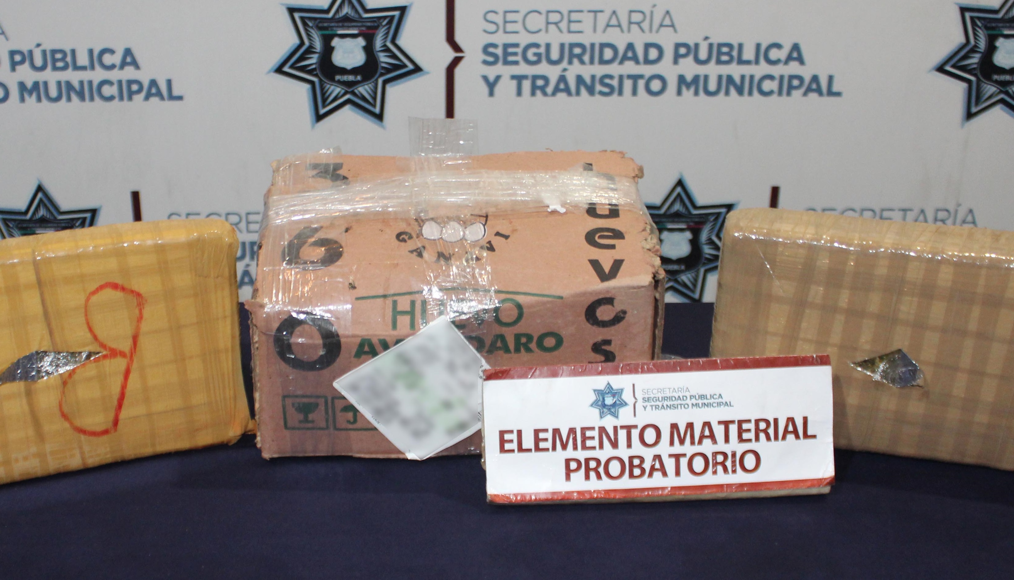 Depositan 5 kg de marihuana en paquetería de Puebla