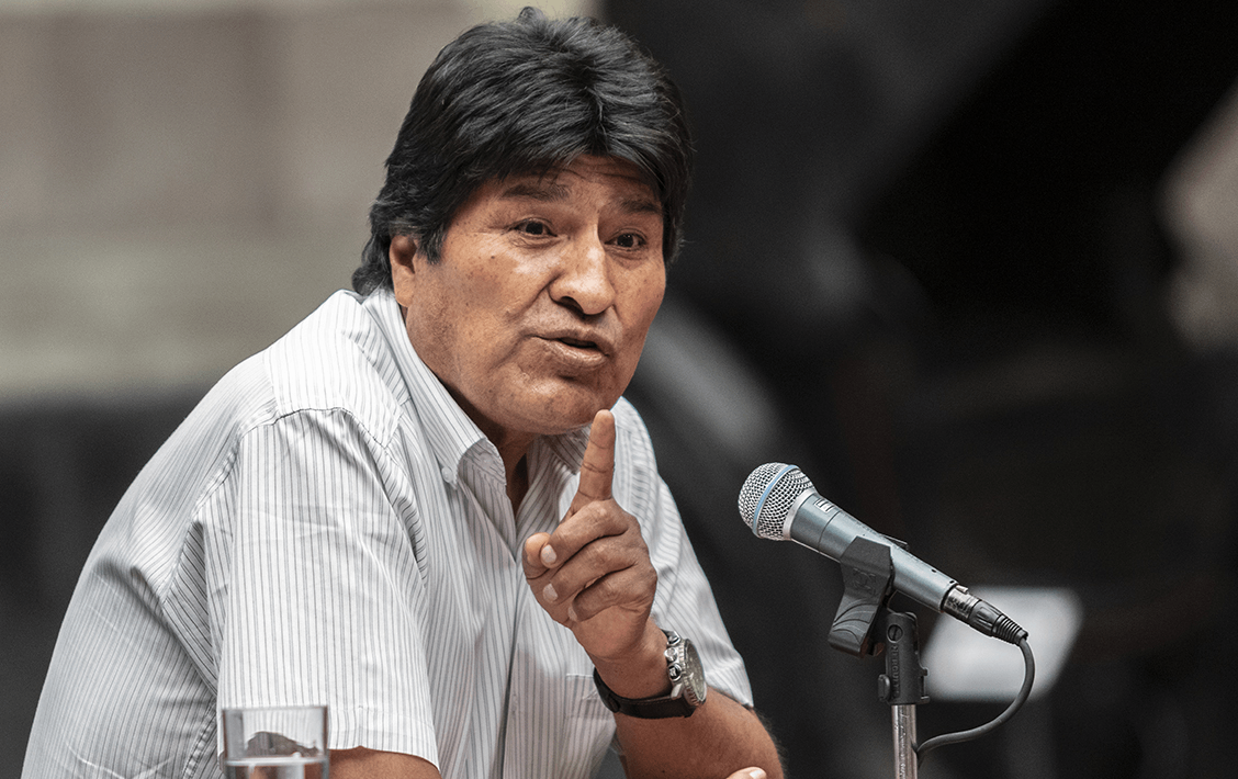 VIDEO Balean auto en el que viajaba el ex presidente Evo Morales