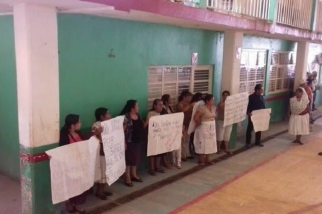 Exigen pobladores de Amixtlán a edil poner alto a la inseguridad