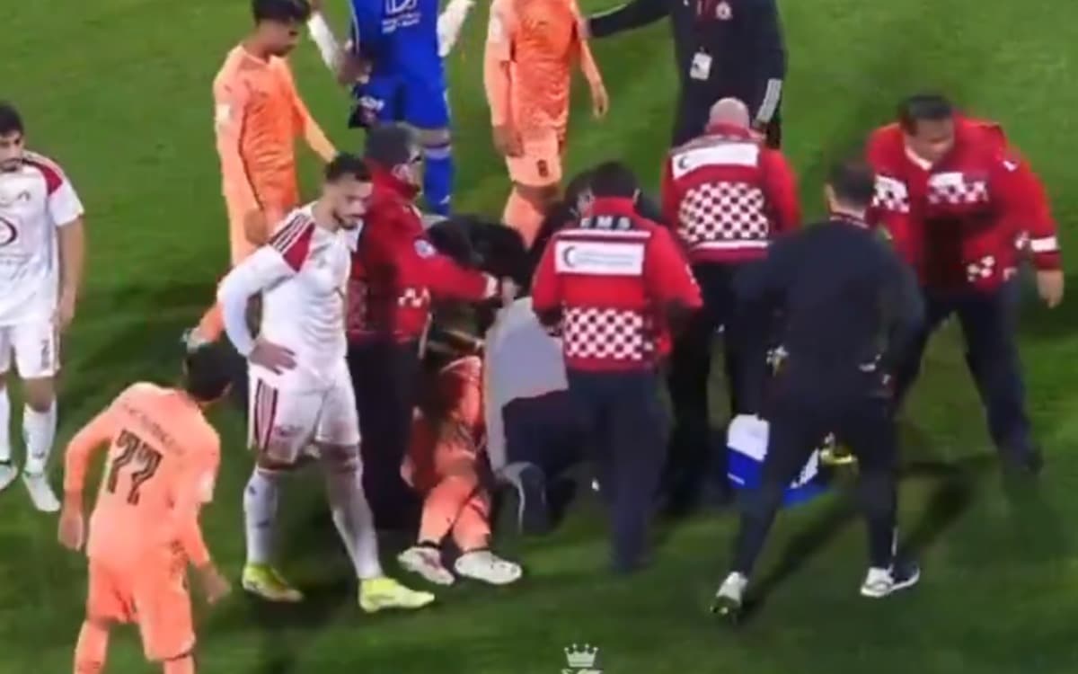 VIDEO Delort, exjugador de Tigres, se desvanece y convulsiona en pleno partido