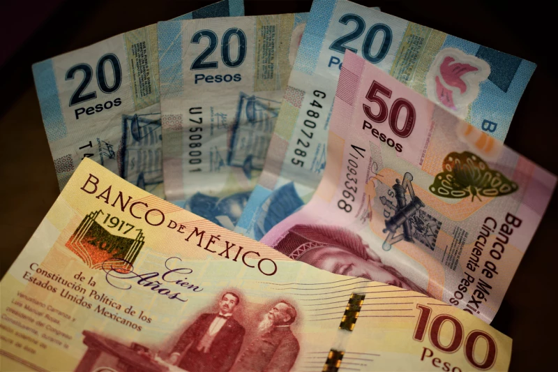 El peso mexicano cerró esta semana con un balance positivo