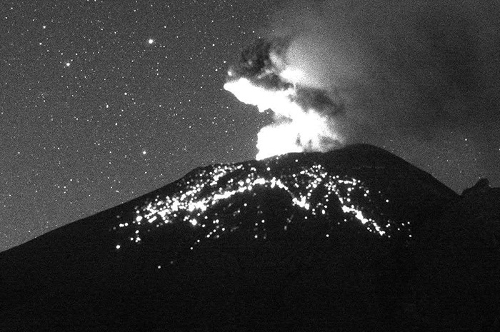 Popocatépetl registra 206 minutos de tremor y una explosión
