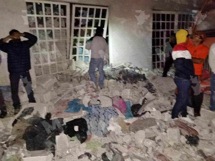 Dos heridos siguen graves tras explosiones de polvorines en Puebla