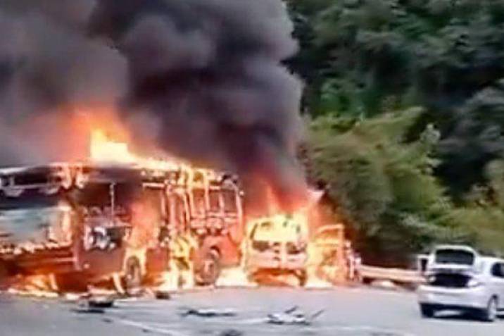 VIDEO Explosión de camión con combustible deja 15 muertos en Venezuela