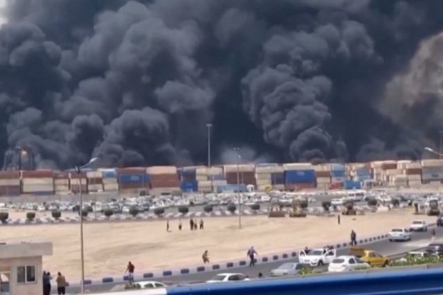 Tragedia en Irán: más de 40 muertos tras explosión en el puerto Shahid Rajaee