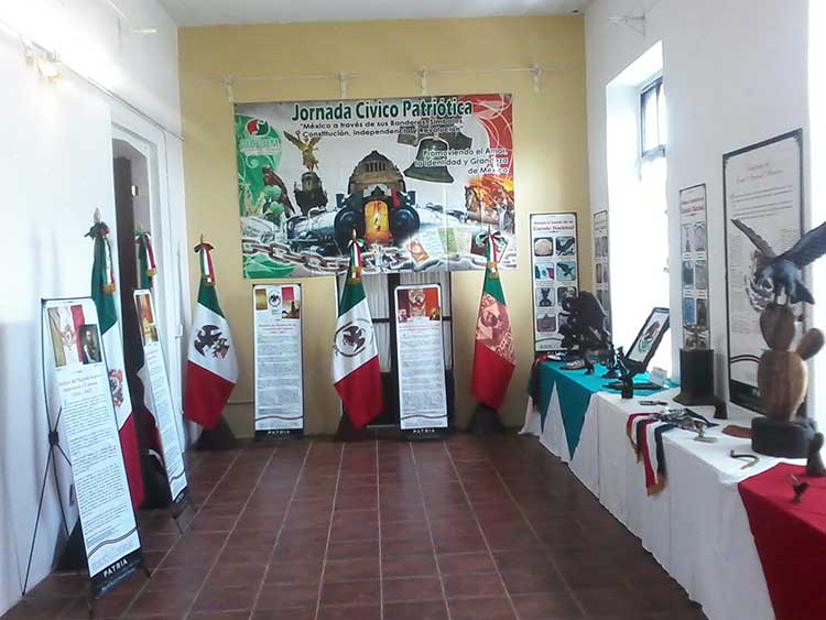 Llega exhibición de banderas antiguas a Teziutlán