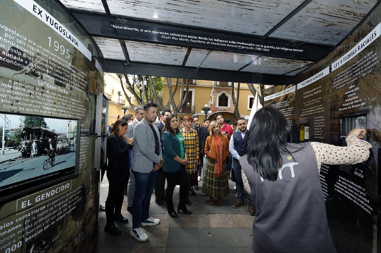 Inauguran exposición para promover la no violencia entre los poblanos