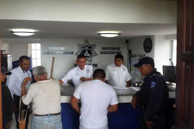 Lo aseguran por acusar de extorsión a policías de Xiutetelco