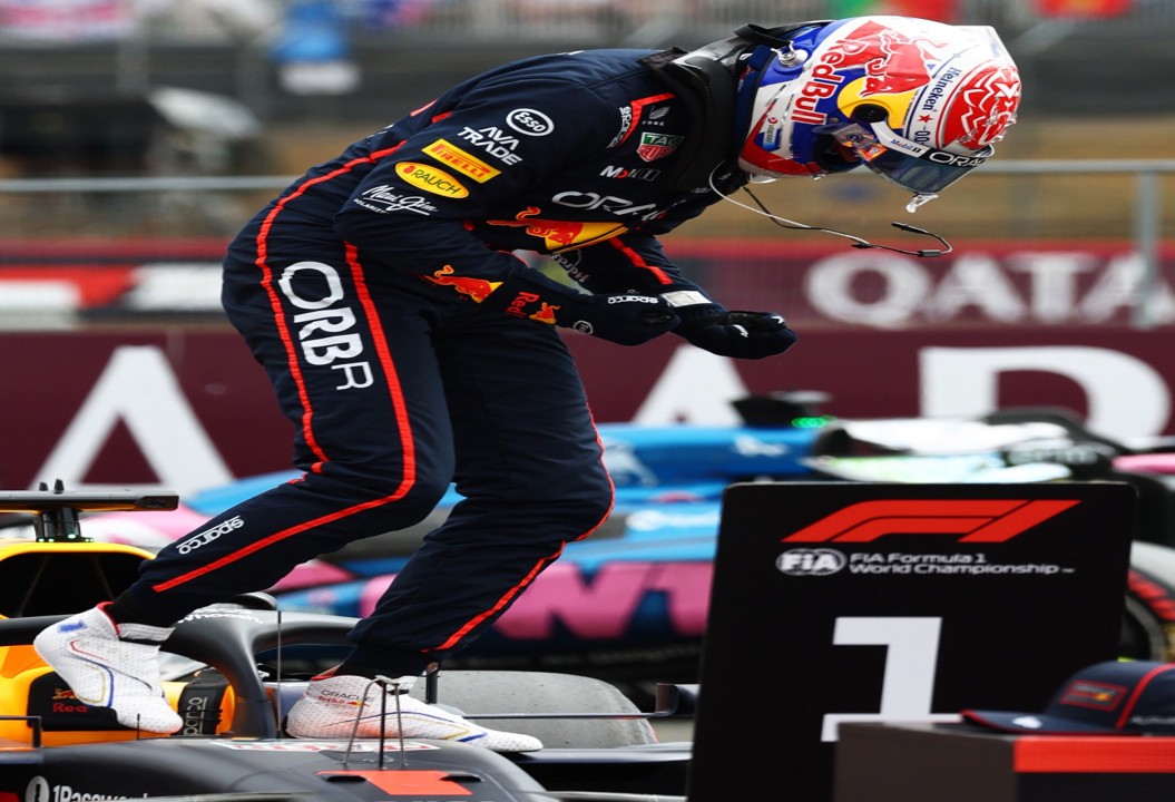 Verstappen domina a los McLaren en Silverstone