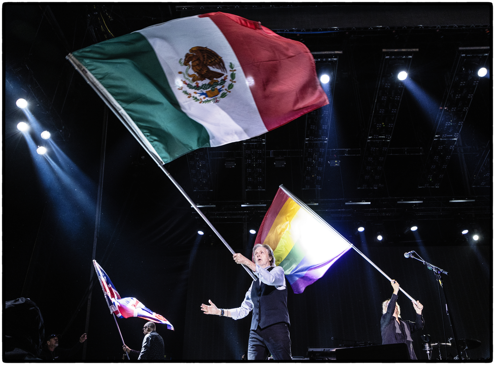 McCartney, a sus 81 años, de nueva cuenta deslumbra a la Ciudad de México