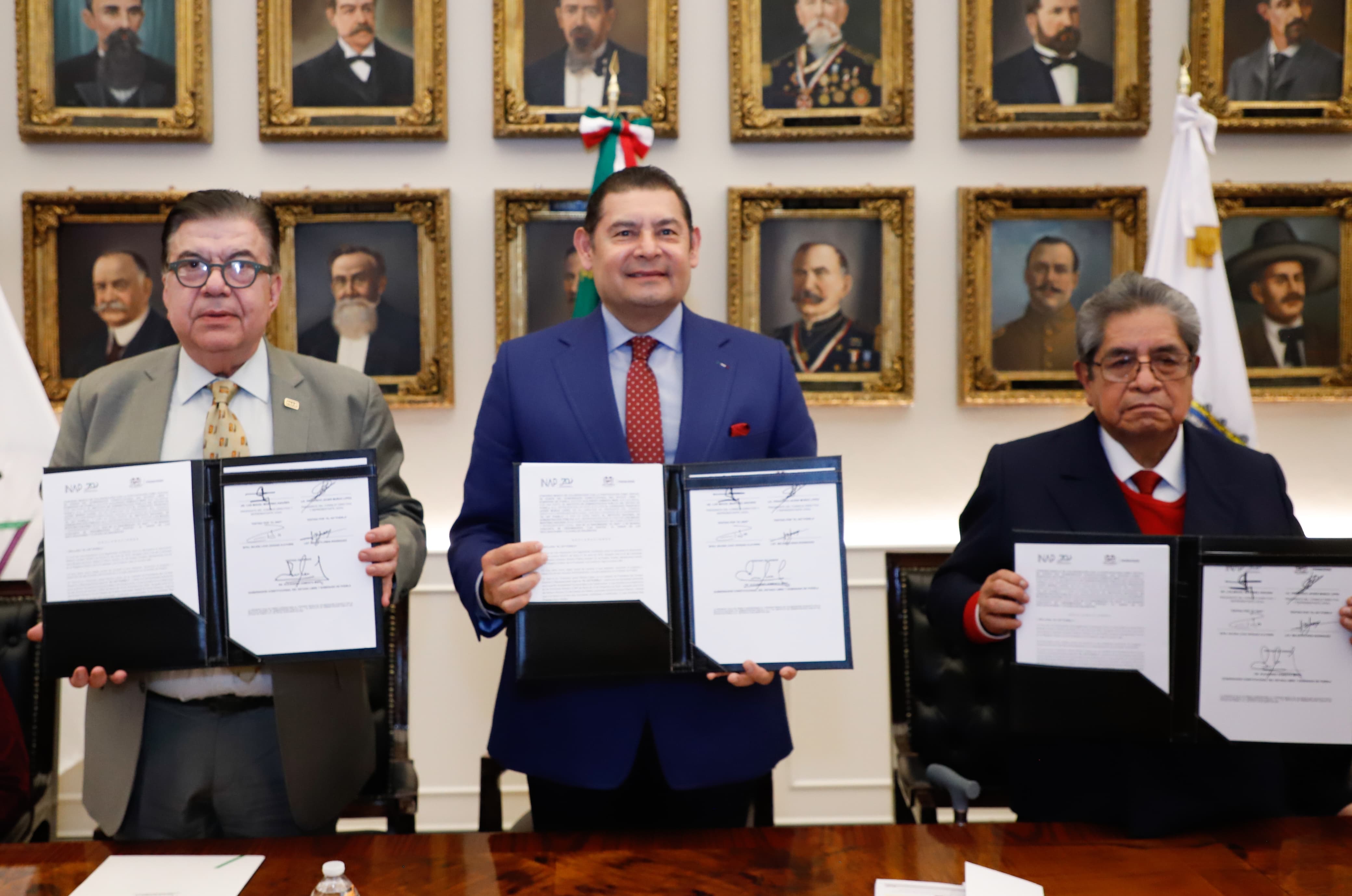 El gobierno del Estado firma un convenio con el INAP y con el IAP.