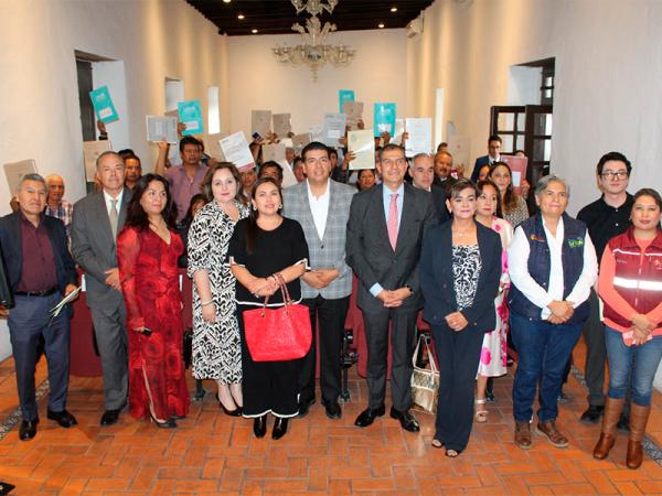 Entrega gobierno actas de protocolización a 124 nuevas empresas sociales