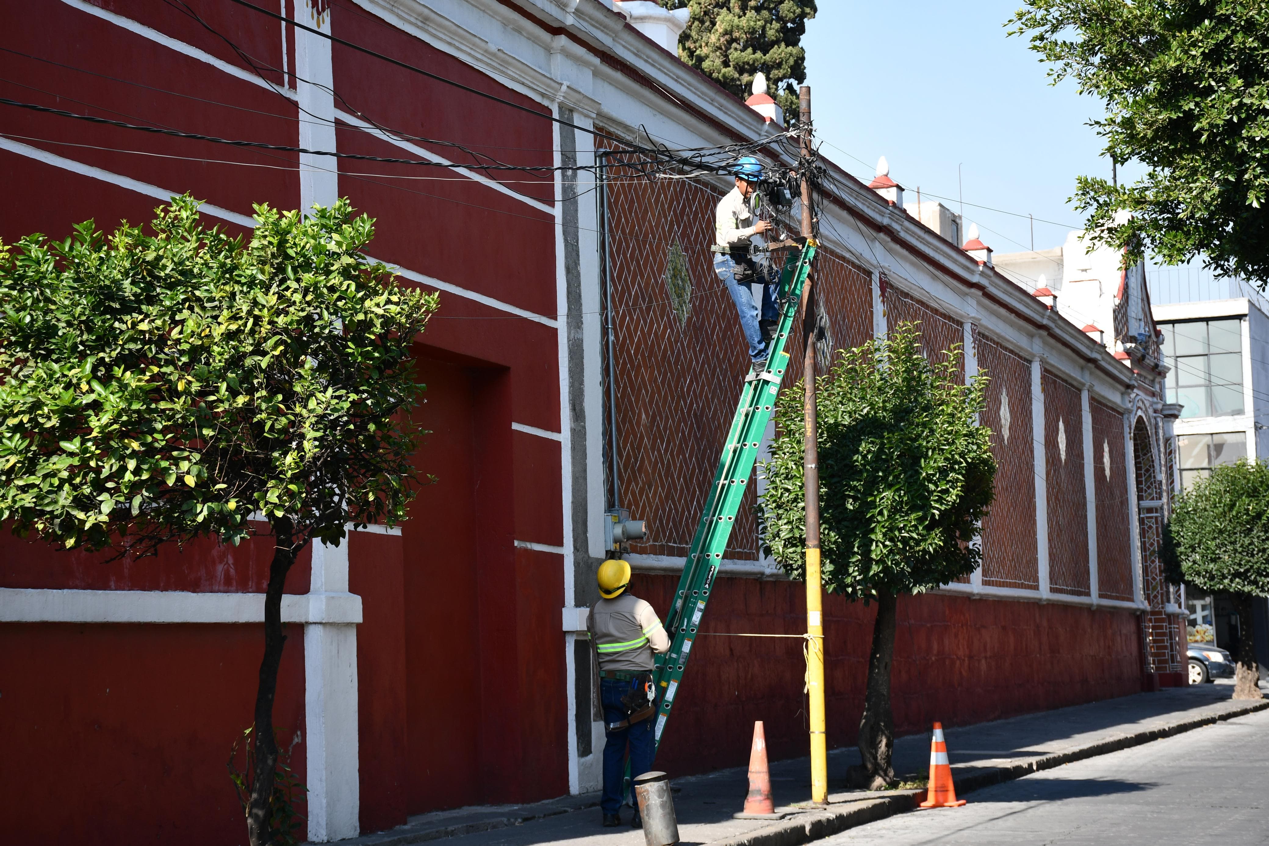Ayuntamiento de Puebla avanza con retiro de cableado en desuso