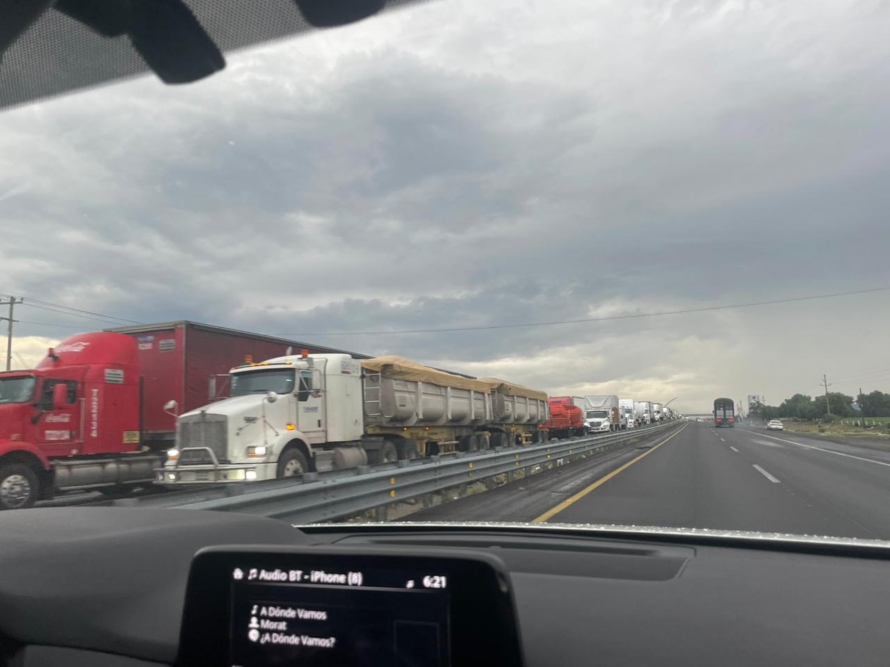 Horas de desesperación, debido al cierre de la autopista Veracruz-Puebla