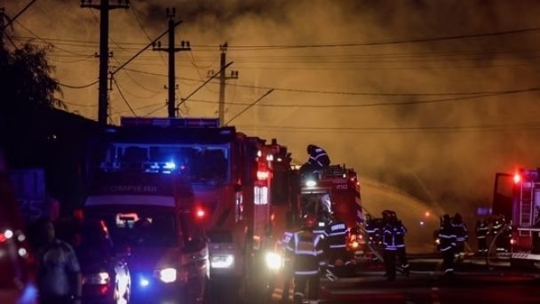 Explota planta de gas en Rumania con saldo de 2 muertos y 56 heridos