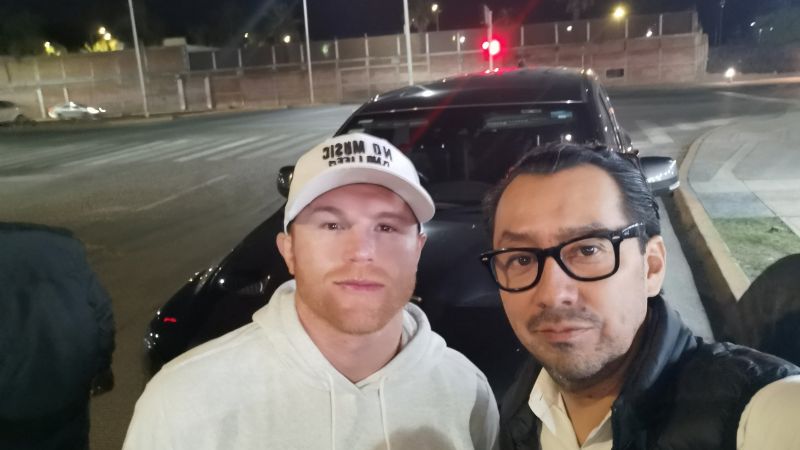 Canelo paga los tacos de todos los clientes en taquería de Jalisco