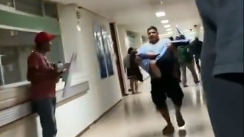 VIDEO 110 estudiantes de secundaria se intoxicaron con cocaína en Bochil, Chiapas