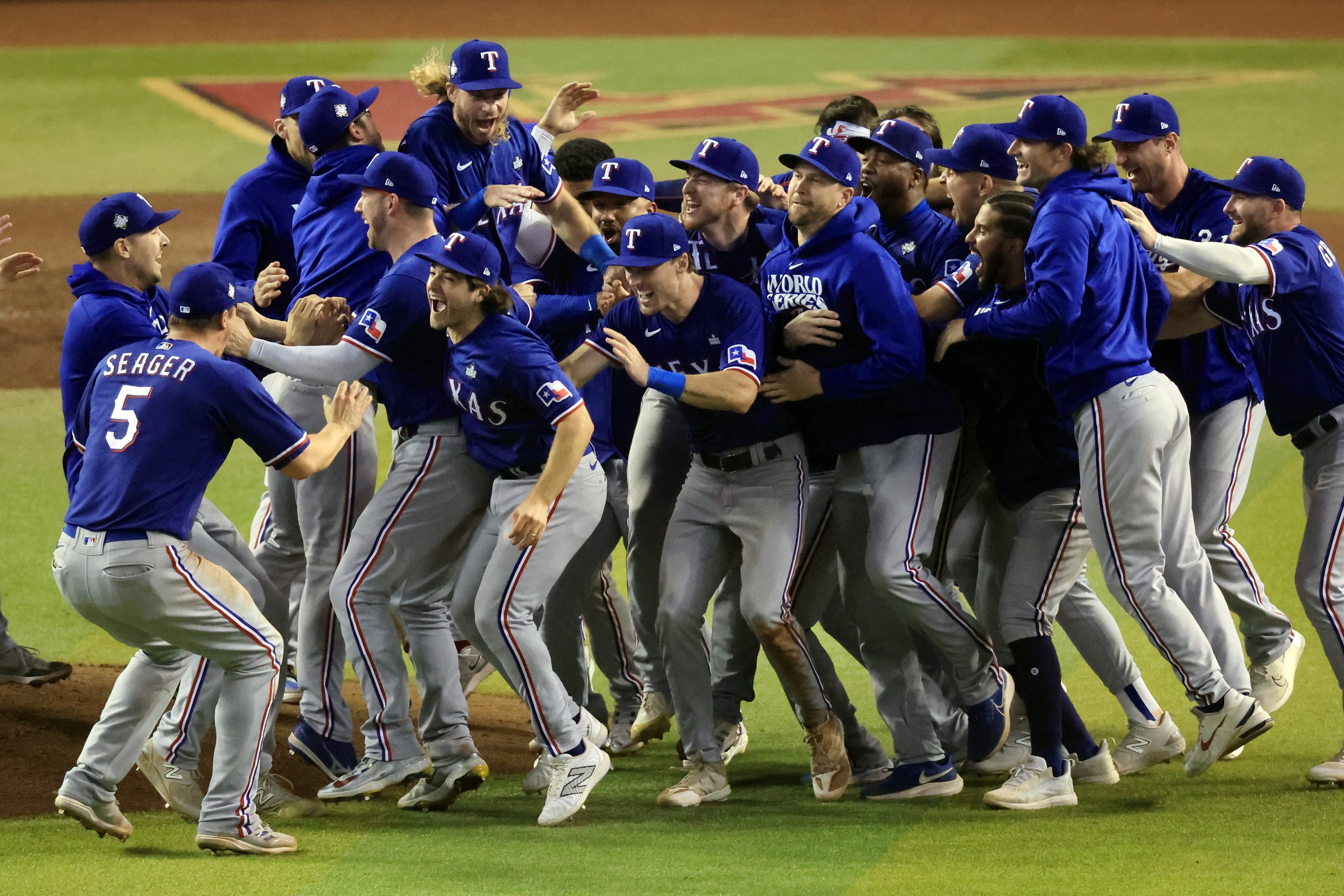 Primer título para los Rangers en Grandes Ligas