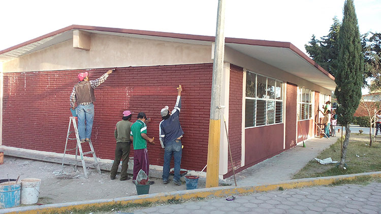 Rehabilitan fachadas con apoyo de comuna de Tepeaca