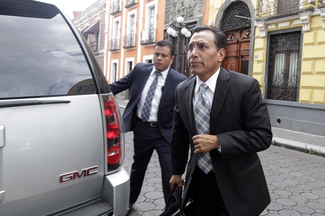 Facundo Rosas pide amparo contra órdenes de aprehensión