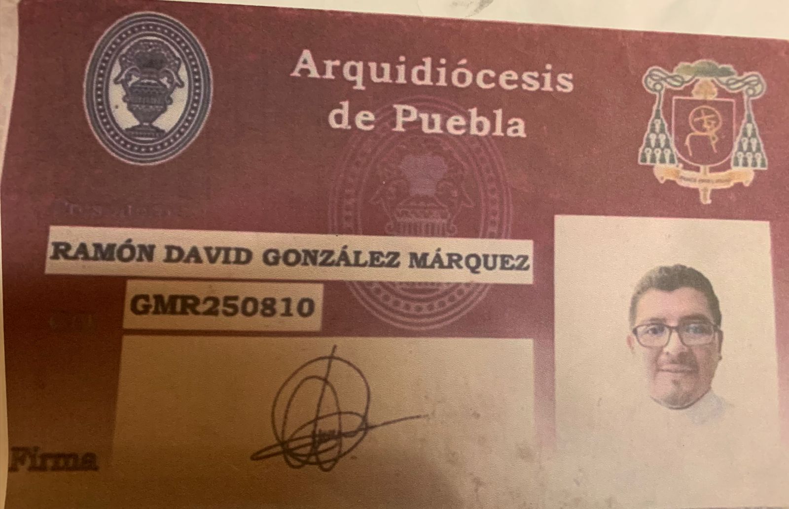 Alerta Arquidiócesis sobre falso padre que oficia misas en Coronango, Zacatepec y Cholula