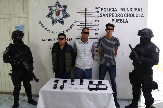 Atrapan a tres policías pirata en Forjadores