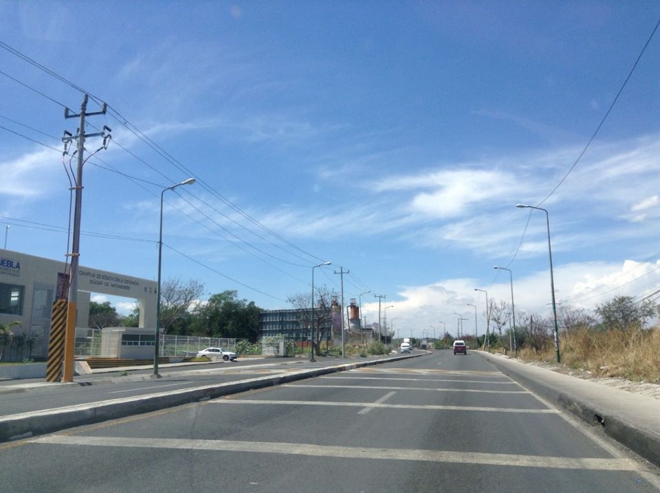 Piden puentes peatonales en la carretera Izúcar de Matamoros-Puebla